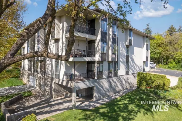 122 N Washington, Moscow, ID 83843