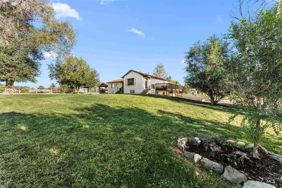 16816 Goodson Rd, Caldwell, ID 83607