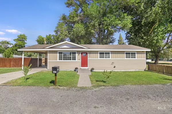 Gooding, ID 83330-1327,377 Locke Ave