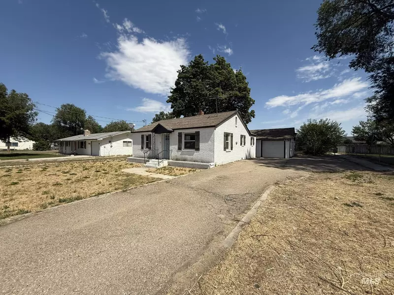 1712 S Midland Blvd, Nampa, ID 83686