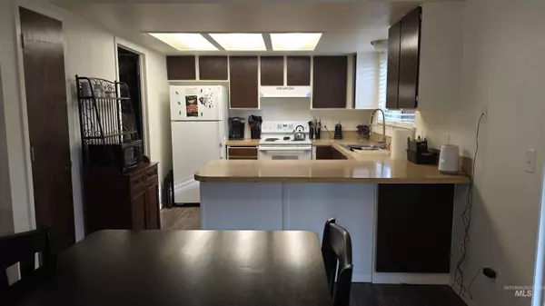 Boise, ID 83703,4460 N Bluegrass