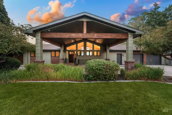 3736 N Mountain View Dr, Boise, ID 83704