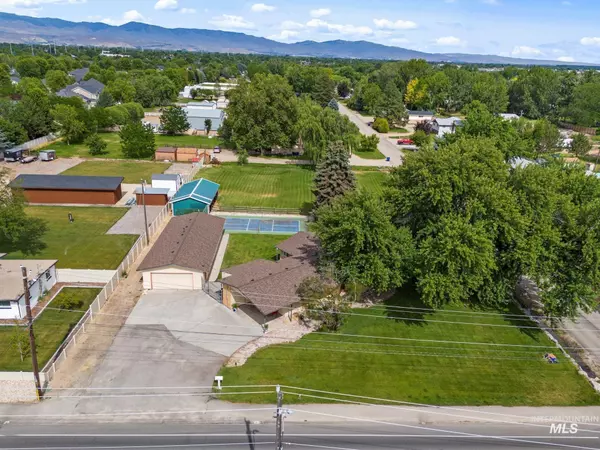 Meridian, ID 83646,4320 N Locust Grove