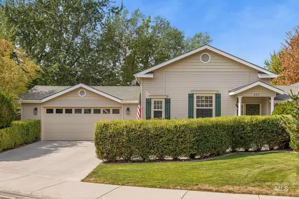 227 E Masters Ct, Boise, ID 83706