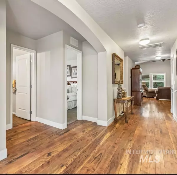 Nampa, ID 83651,23 N Zion Park Drive