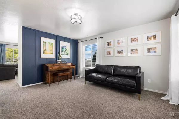 Kuna, ID 83634,1631 N N Veridian Ave.