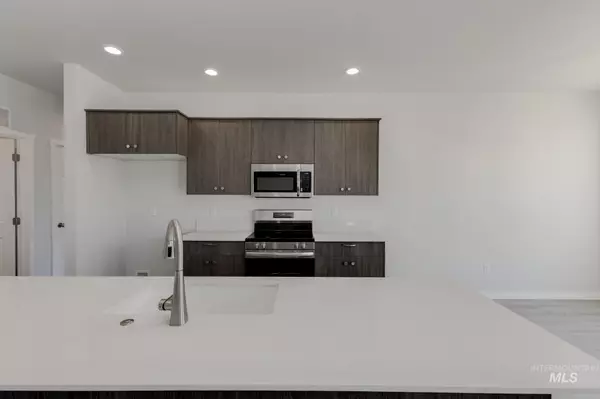 Kuna, ID 83634,729 W Striped Owl St