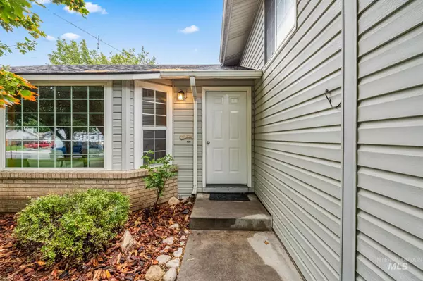 Boise, ID 83704-8021,1286 N Aster Pl.