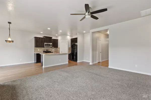 Star, ID 83669,953 N Center Way