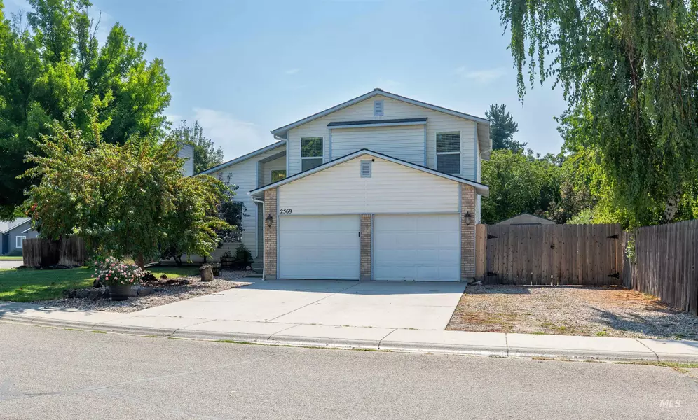 2569 E Mokena Dr, Boise, ID 83716