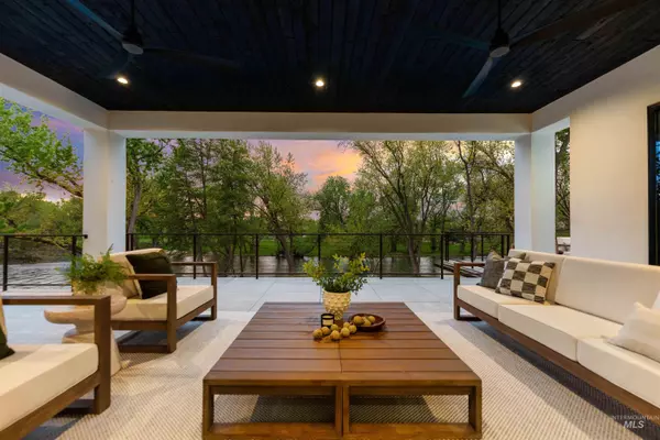 Eagle, ID 83616,1012 W Bogus View Ct