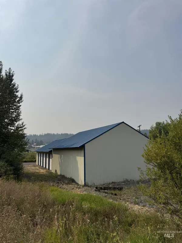 Elk River, ID 83827,35071 Dent Bridge Rd.
