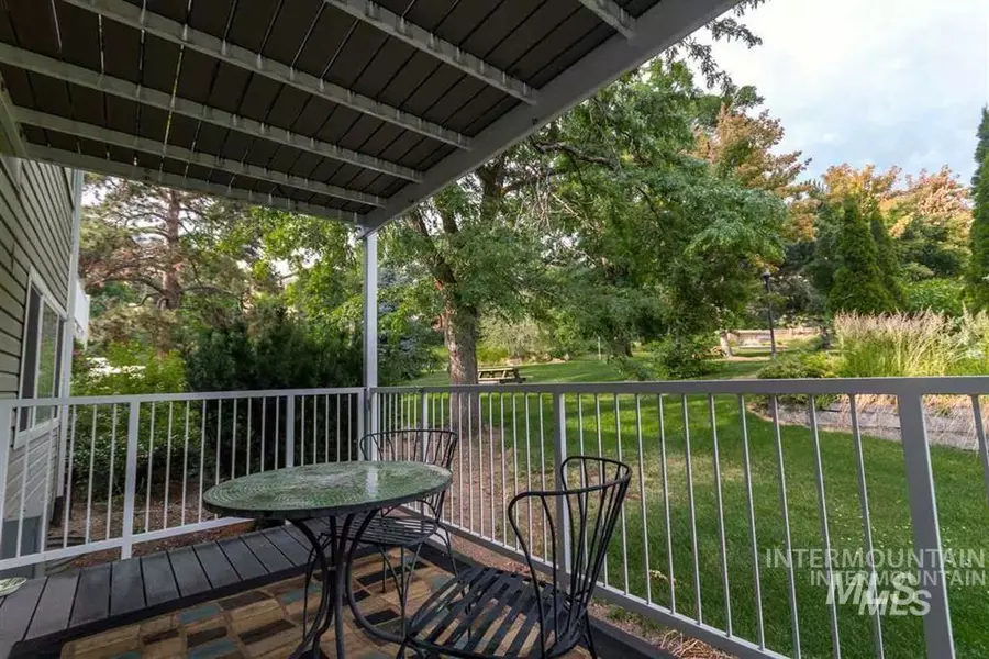 408 W Village Ln, Boise, ID 83702
