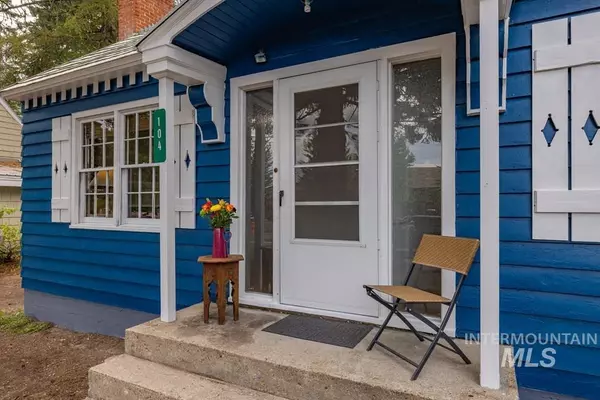 Mccall, ID 83638,104 E Lake St.