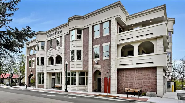 Eagle, ID 83616-5962,79 E Aikens Rd. Apt #203