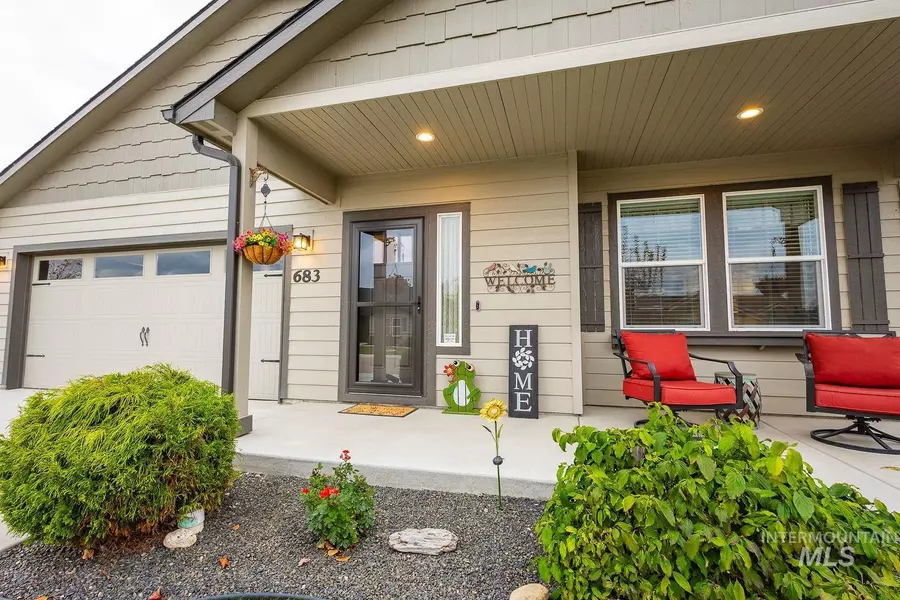 683 Alpine Lake St, Middleton, ID 83644