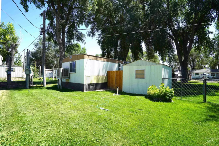 Space 12 E 5 Point Trailer Park, Twin Falls, ID 83301