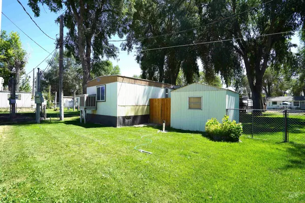 Space 12 E 5 Point Trailer Park, Twin Falls, ID 83301