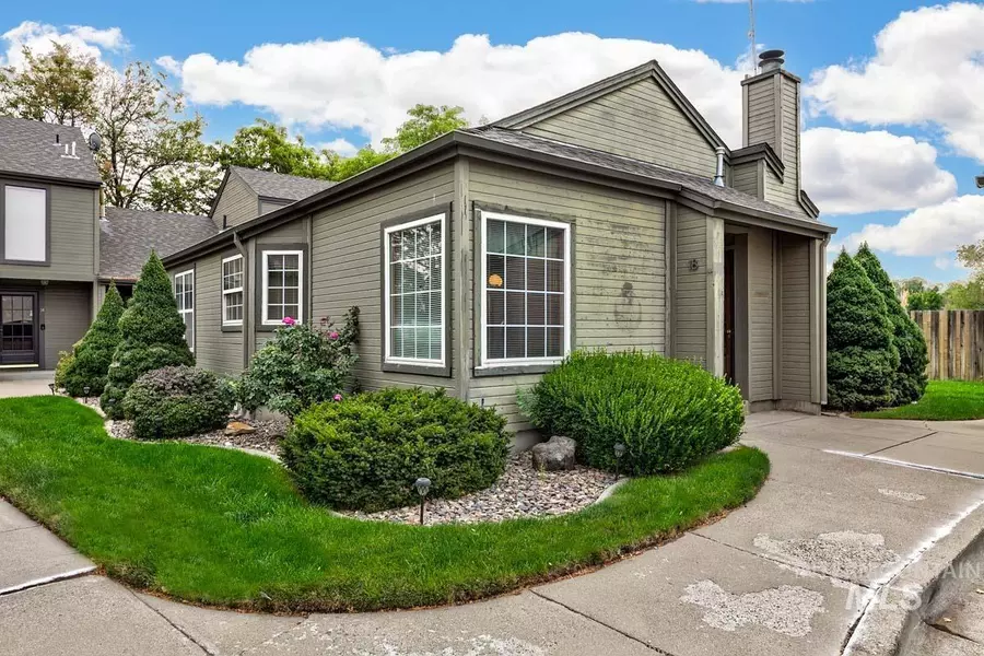 1995 E 8th N, Mountain Home, ID 83647