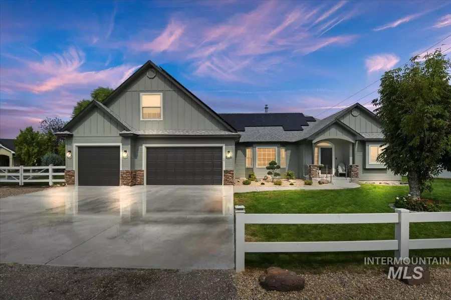 2439 S Happy Valley Rd, Nampa, ID 83686