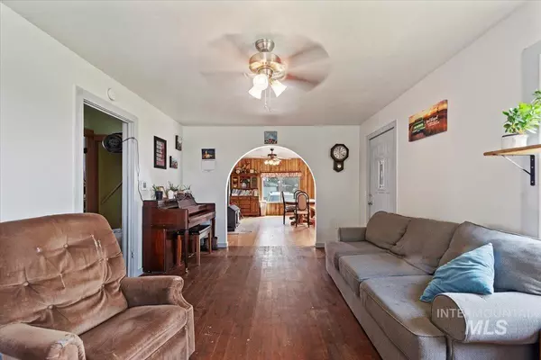 Homedale, ID 83628,4564 Thompson Rd