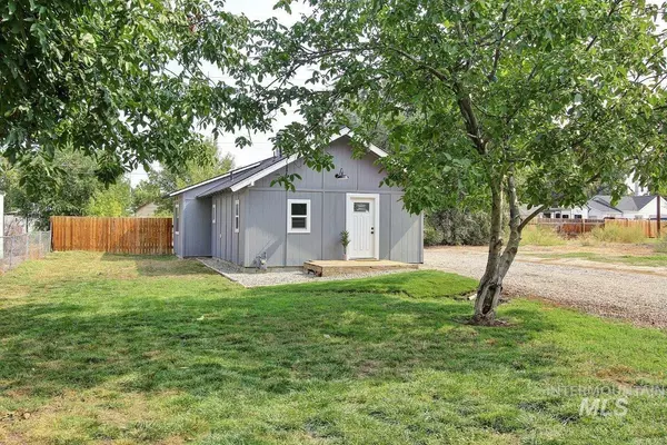 217 Joliet St, Caldwell, ID 83605