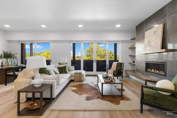 55 E State St, Eagle, ID 83616