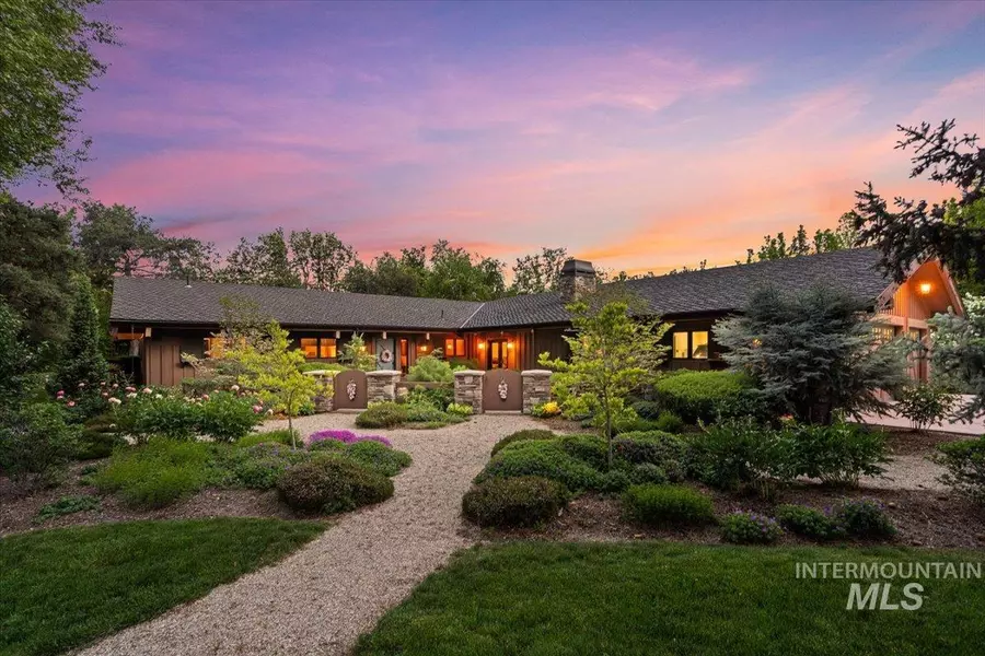 16801 Meadow Ln, Nampa, ID 83687