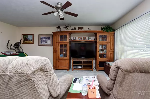 Emmett, ID 83617,1424 Mill Rd