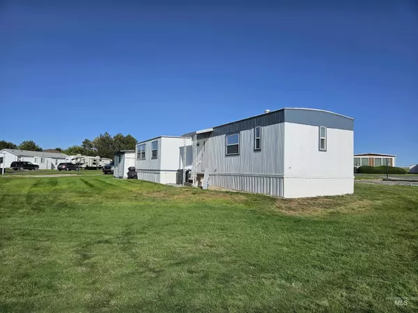 Twin Falls, ID 83301,450 Poleline #66