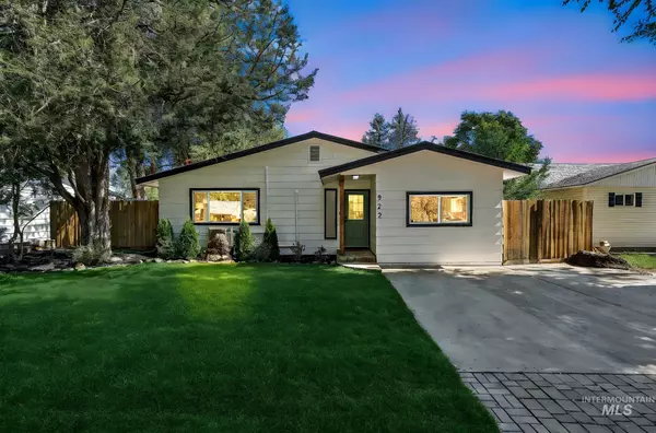 Emmett, ID 83617,922 S Commercial Ave