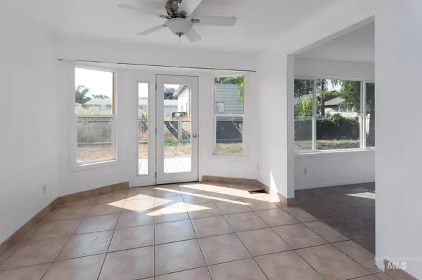 Nampa, ID 83686,311 W Dooley Ln