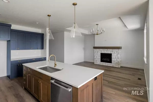 Nampa, ID 83687,10337 Stony Oak St.