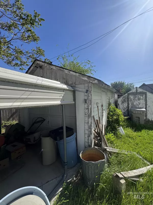 Nampa, ID 83651,16 Canyon St