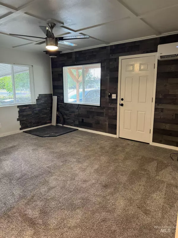 Homedale, ID 83628,315 W Montana Ave