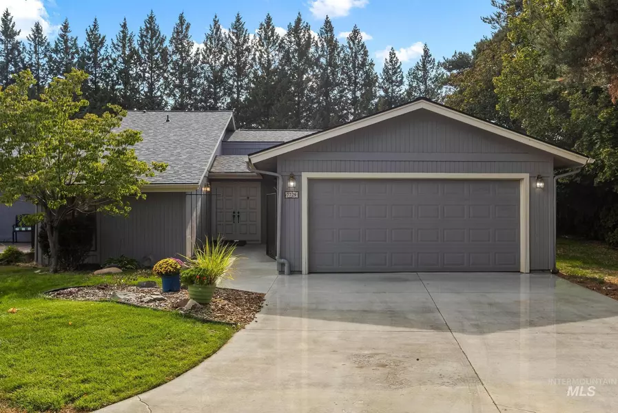 7729 W Carriage Ln, Boise, ID 83704