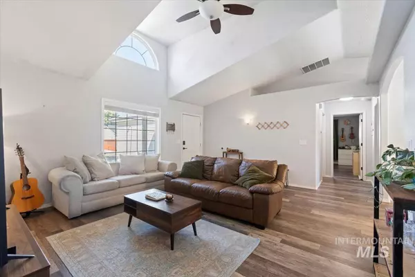 Meridian, ID 83646,931 W Waterbury Dr