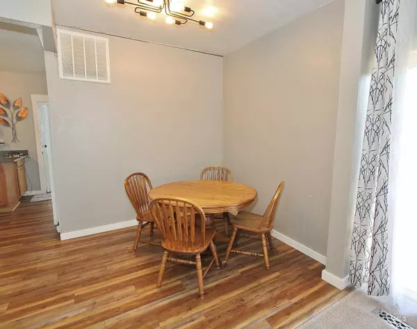 Nampa, ID 83687,203 12th Ave N