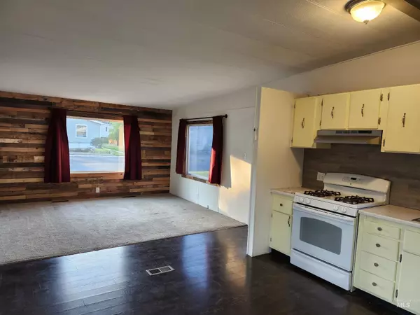 Moscow, ID 83843,411 N Almon #305