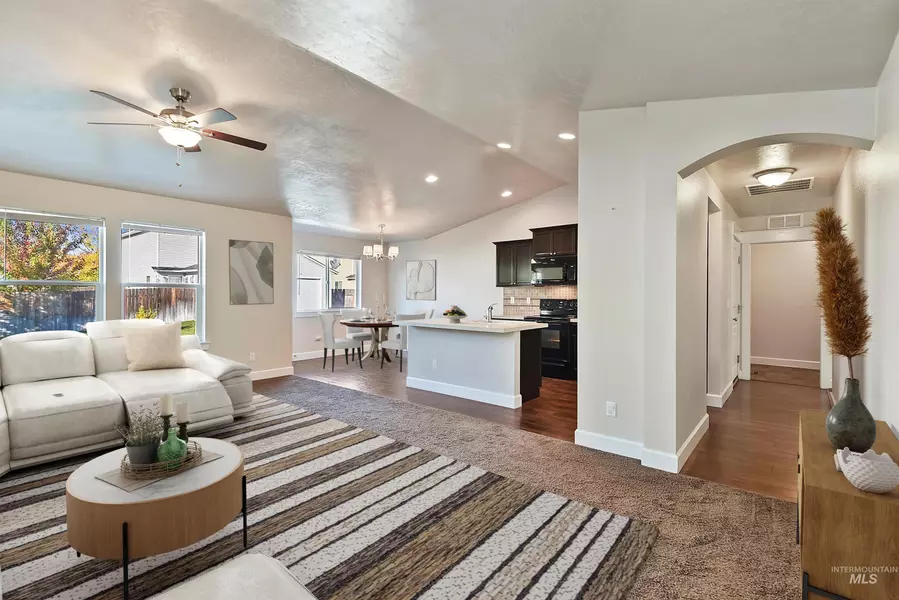 8298 W Mojave Dr, Boise, ID 83709-4962