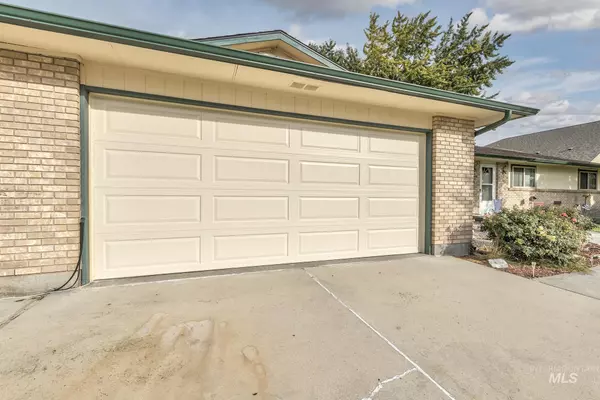 Nampa, ID 83686,2102 S Chicago St