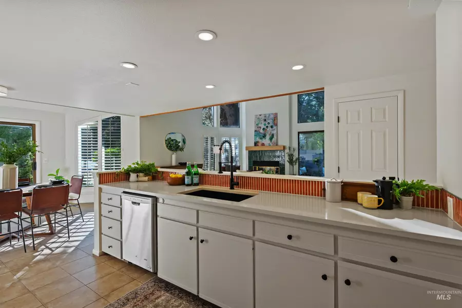 1993 S. Wood Duck Lane, Boise, ID 83706