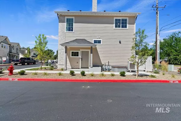 Boise, ID 83704,10093 W Mcmillan & 10095 Mcmillan (Adu)