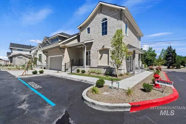 Boise, ID 83704,10093 W Mcmillan & 10095 Mcmillan (Adu)