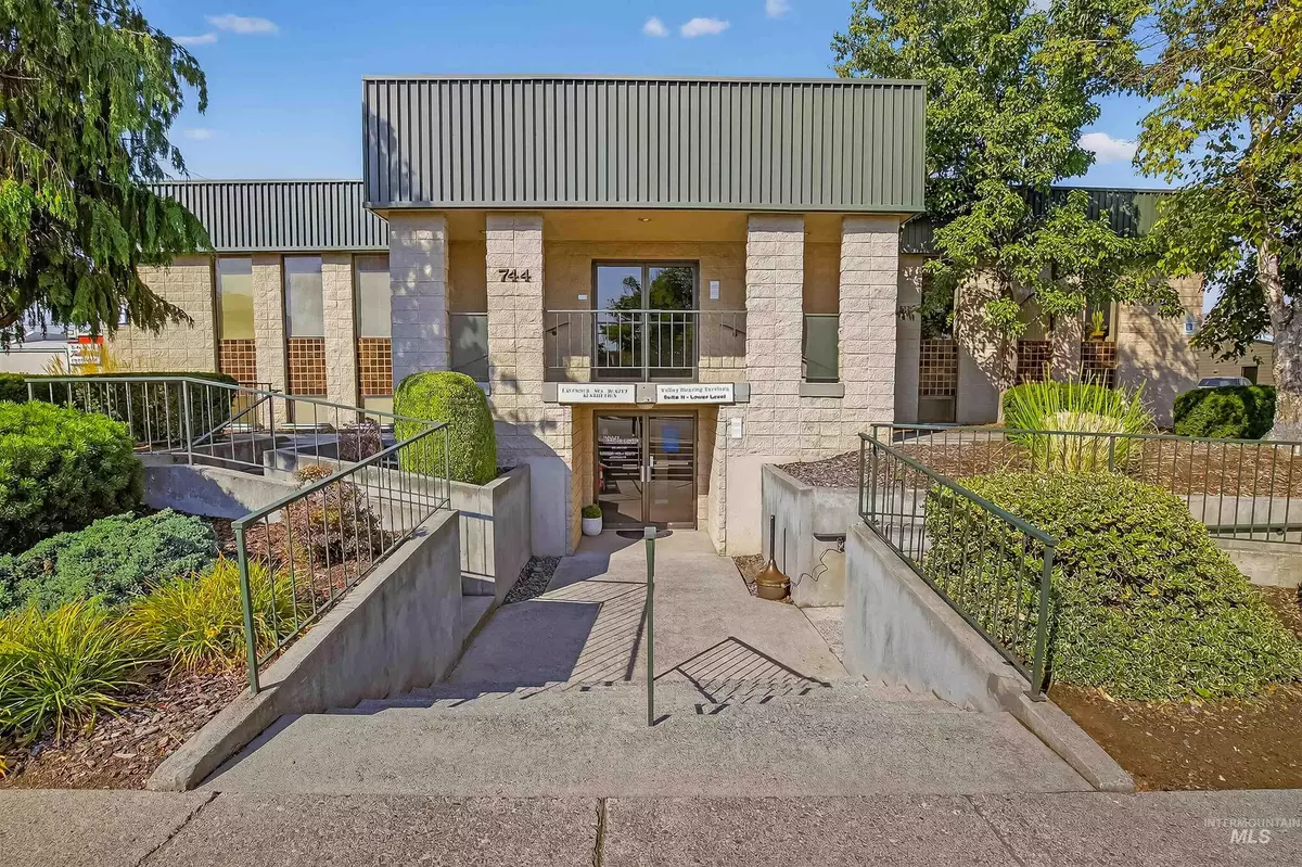 Clarkston, WA 99403,744 5th Street