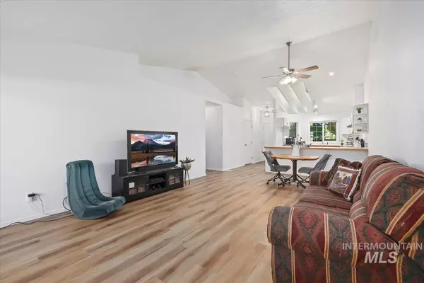 Boise, ID 83704,3289 N Dove