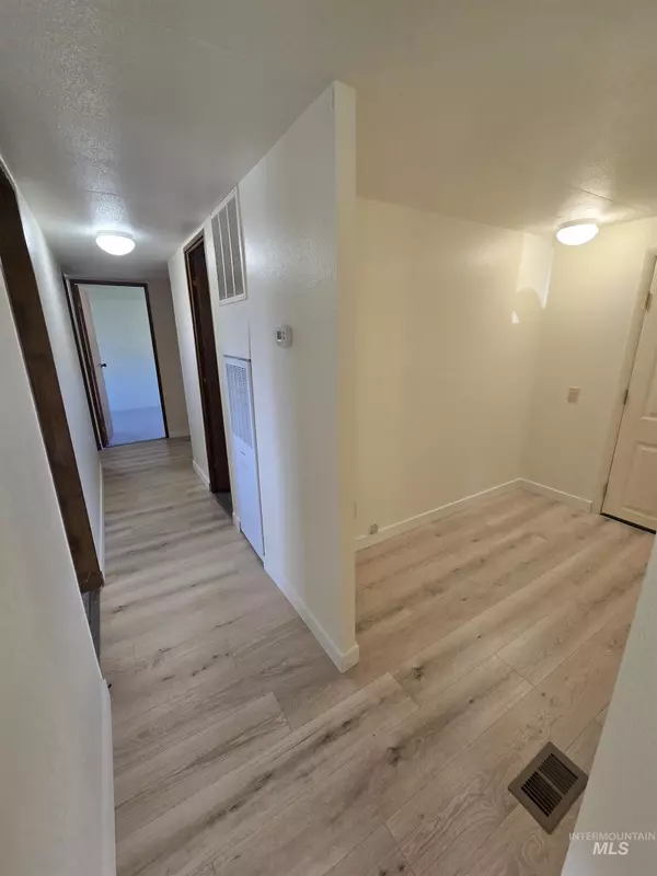 Twin Falls, ID 83301,198 South Hills Rd