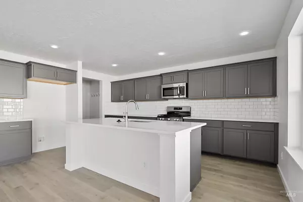 Caldwell, ID 83605,19317 Snowyside Way