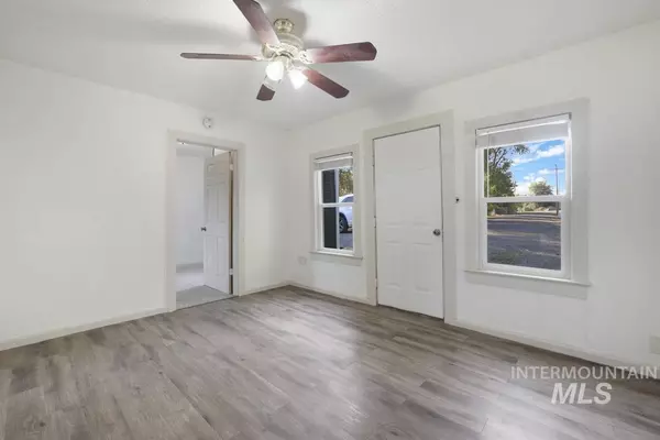 Twin Falls, ID 83301,399 Diamond Aveue