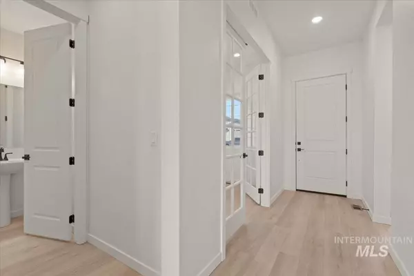 Middleton, ID 83644,1393 White Cliffs St